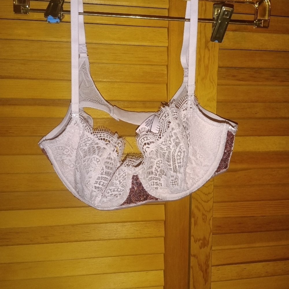 Victoria's Secret Dream Angels Push up no padding bra sz 36B